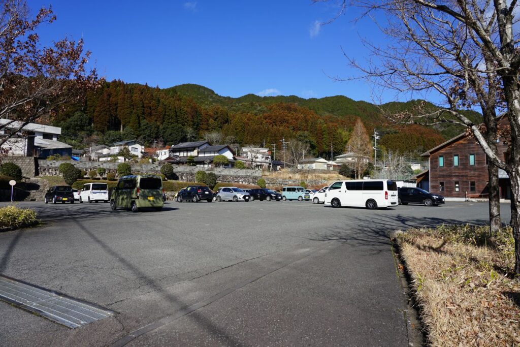 古湯温泉街無料駐車場